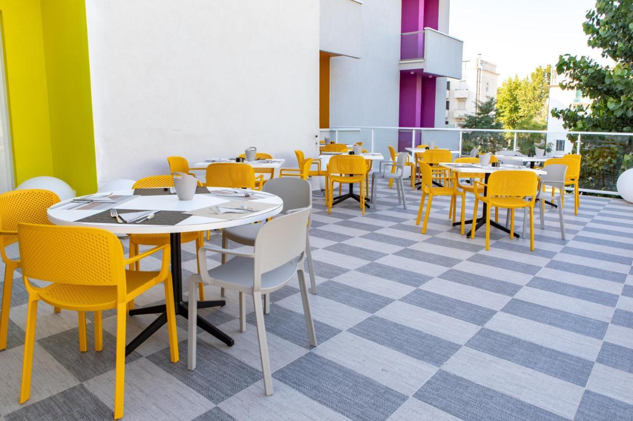 Hotel Rainbow ***S Rimini Exterior photo